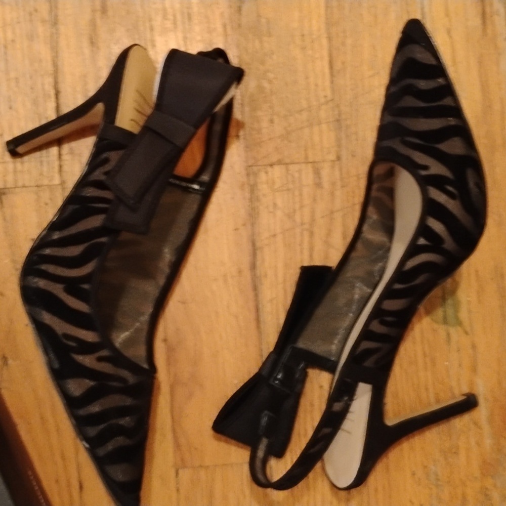 Inc Heels Stylish Black and White Striped Garment - Picture 5 of 5